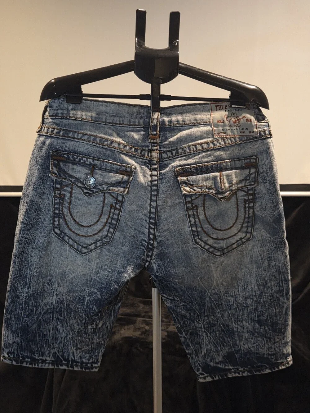 TitleTrue Religion Rocco Relaxed Skinny Denim Shorts - Acid Wash Big T Stitchin